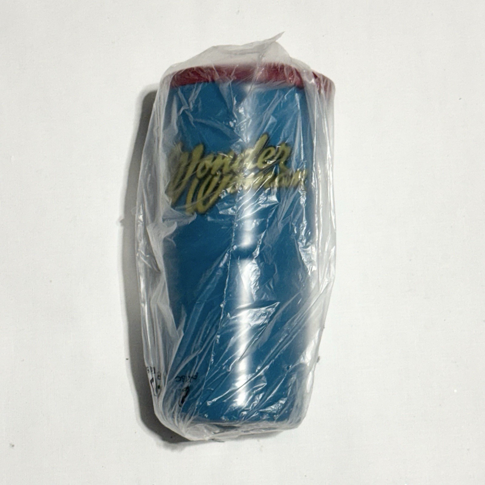 Tupperware Wonder Woman ThirstQuake Mega Tumbler Tupperware Wonder Woman ThirstQuake Mega Tumbler