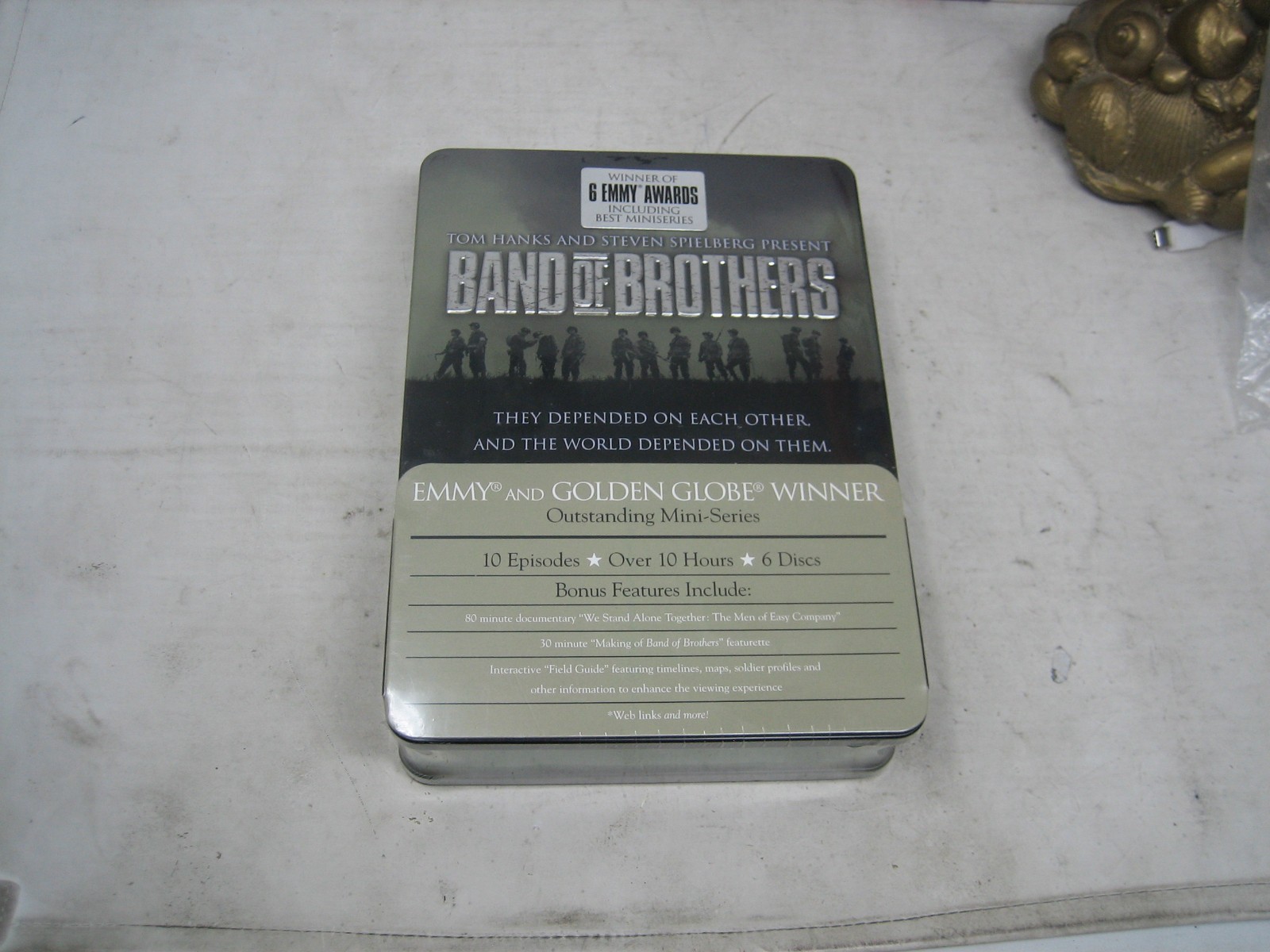 BAND OF BROTHERS COMPLETE SRIES TIN METAL BOX 6 DVD SET HBO NEW SEALED WWII NAZI BAND OF BROTHERS COMPLETE SRIES TIN METAL BOX 6 DVD SET HBO NEW SEALED WWII NAZI
