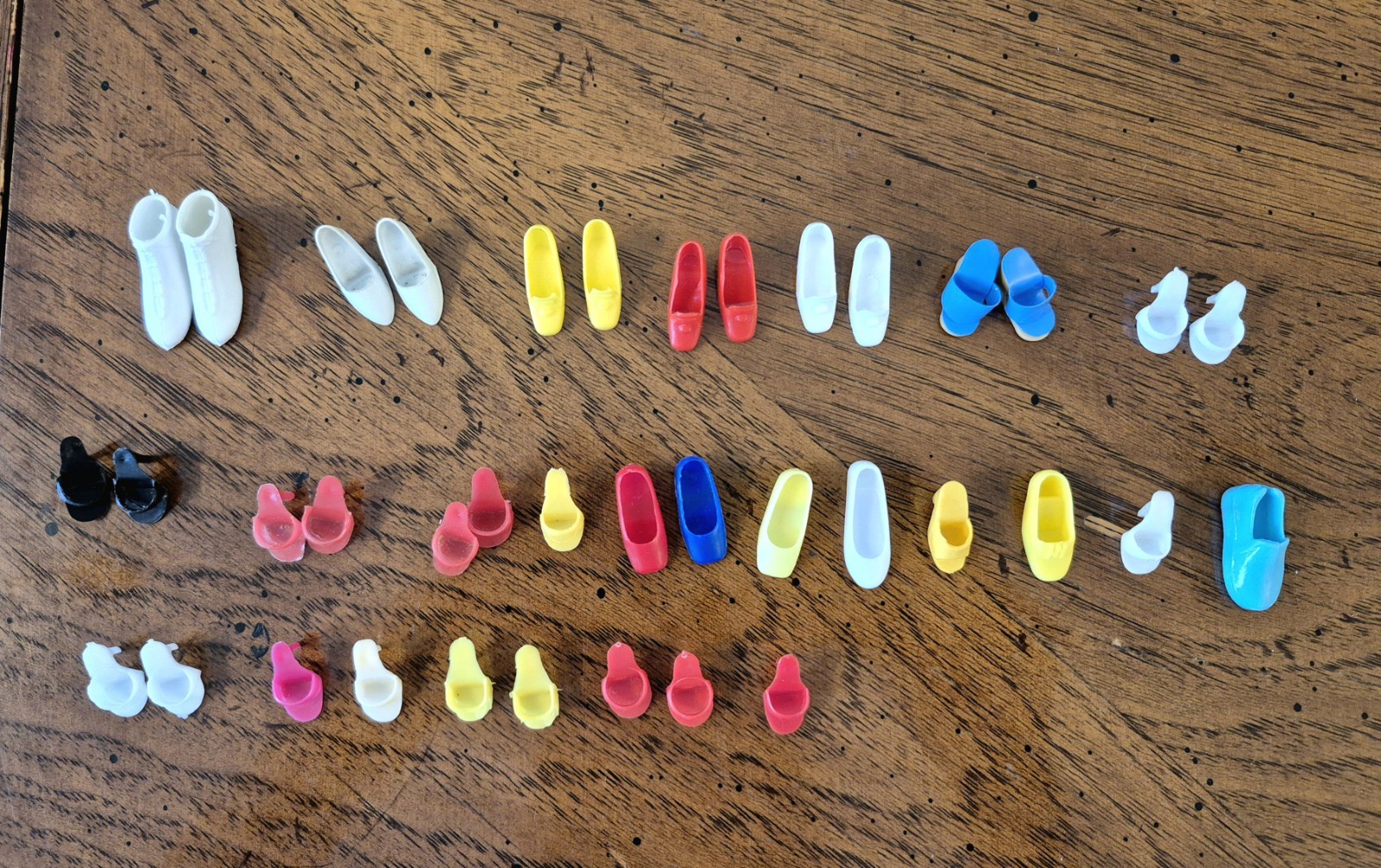 Vintage Barbie Doll Shoes Heels Lot Of Pairs + Singles Mod Era, Mules, Pilgrams Vintage Barbie Doll Shoes Heels Lot Of Pairs + Singles Mod Era, Mules, Pilgrams