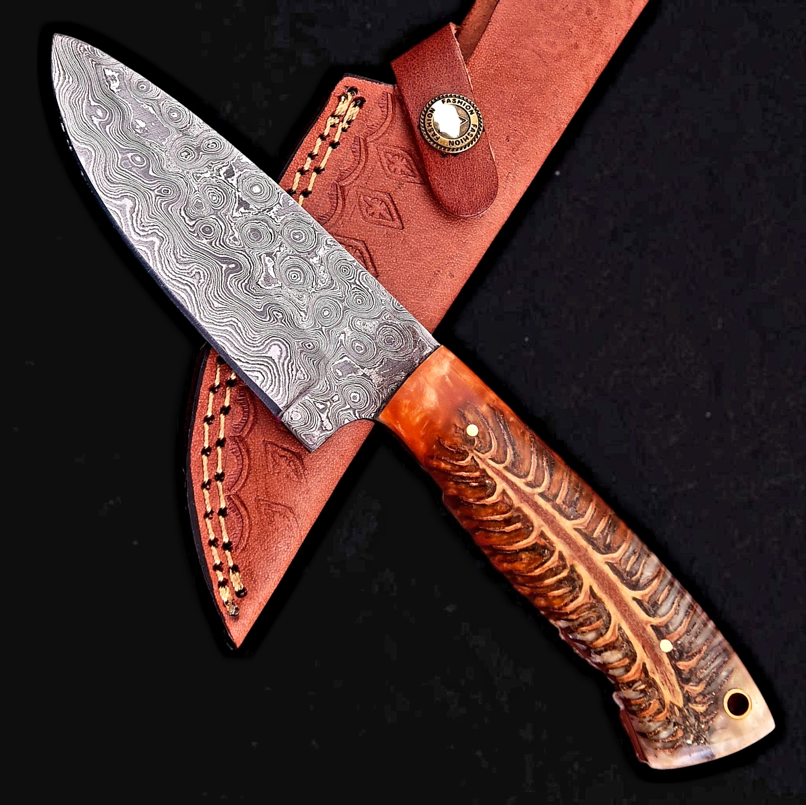 Custom Made Damascus Steel Hunting Skinner Knife PineCone Resin Handle 2942