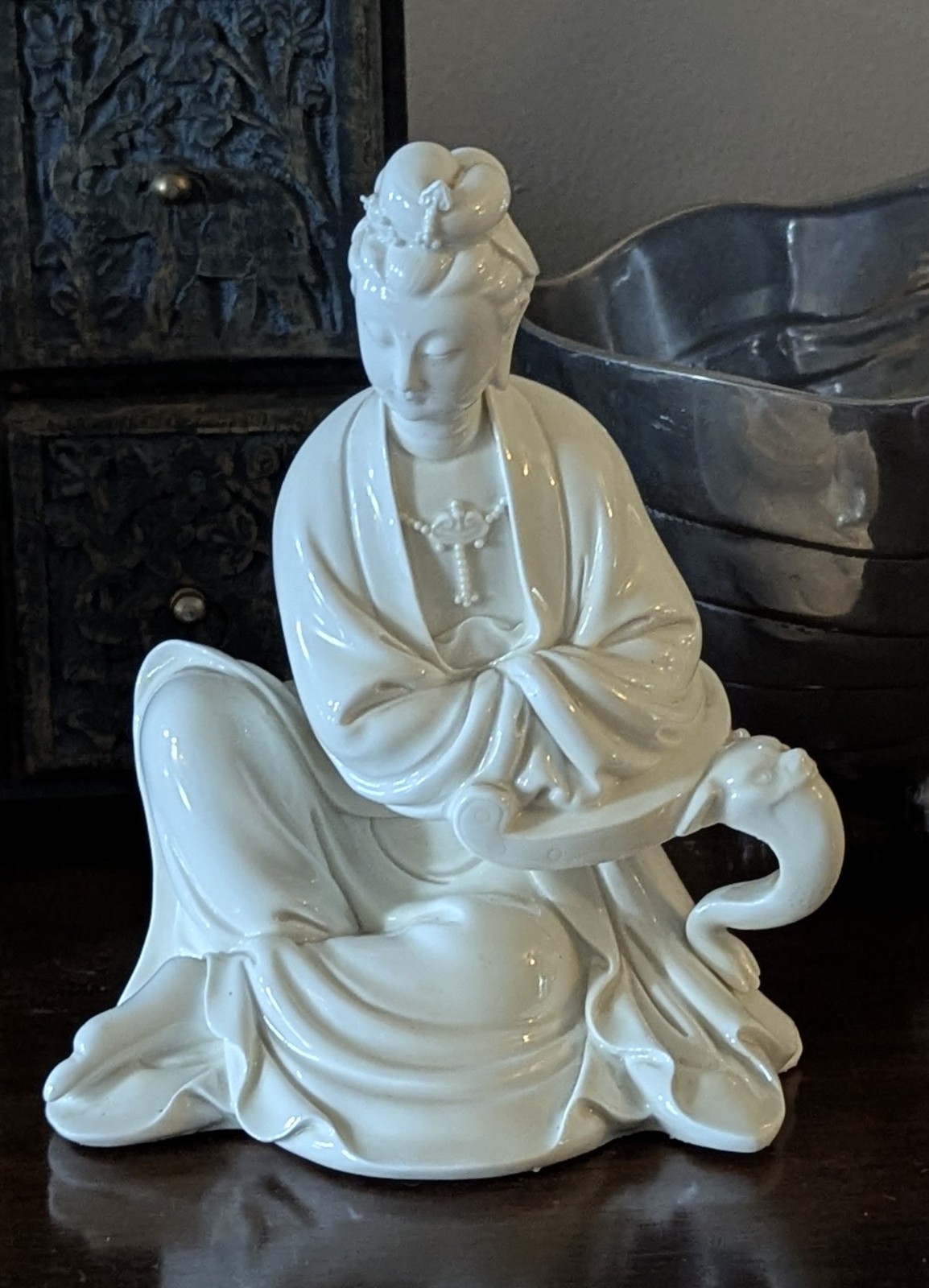 Vintage Blanc De Chine Porcelain Statue Guan Yin Kwan Yin Goddess Vintage Blanc De Chine Porcelain Statue Guan Yin Kwan Yin Goddess
