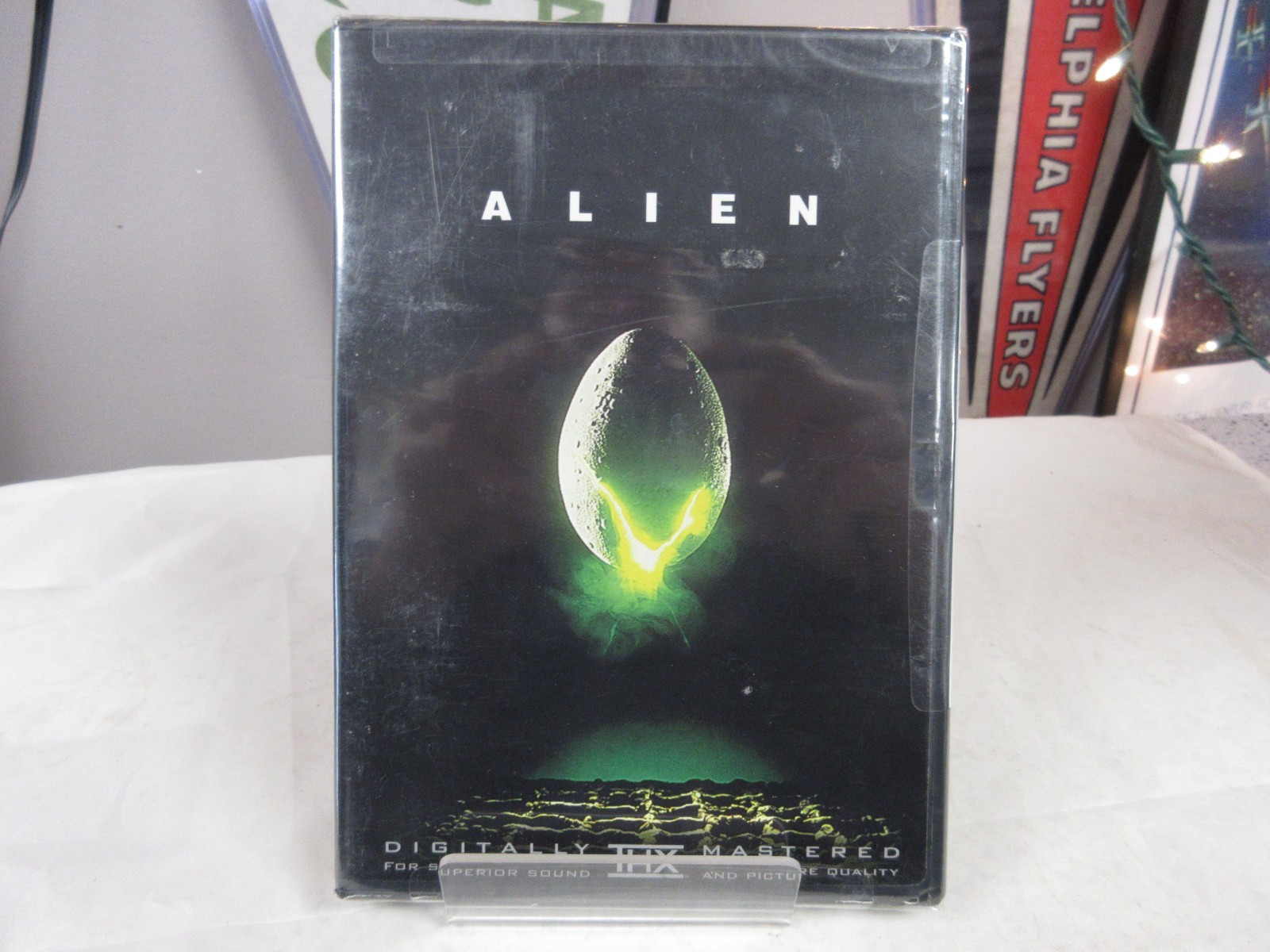 20th Century Fox Alien DVD Widescreen THX - Ridley Scott, Weaver (R) Subtitles 20th Century Fox Alien DVD Widescreen THX - Ridley Scott, Weaver (R) Subtitles