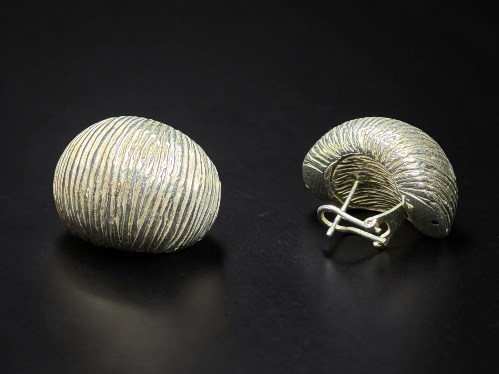Italy Huge Ribbed Dome Omega Back Earrings Sterling Silver Vintage Shrimp 9.7g Italy Huge Ribbed Dome Omega Back Earrings Sterling Silver Vintage Shrimp 9.7g