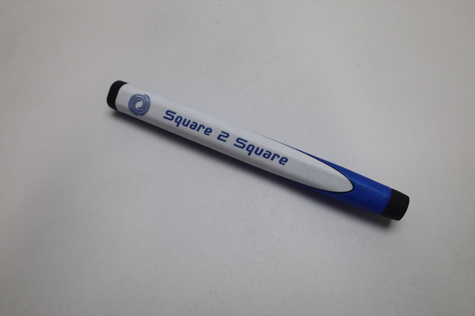 New Odyssey Square 2 Square Oversize Putter Grip White/Blue 2025 Model New Odyssey Square 2 Square Oversize Putter Grip White/Blue 2025 Model
