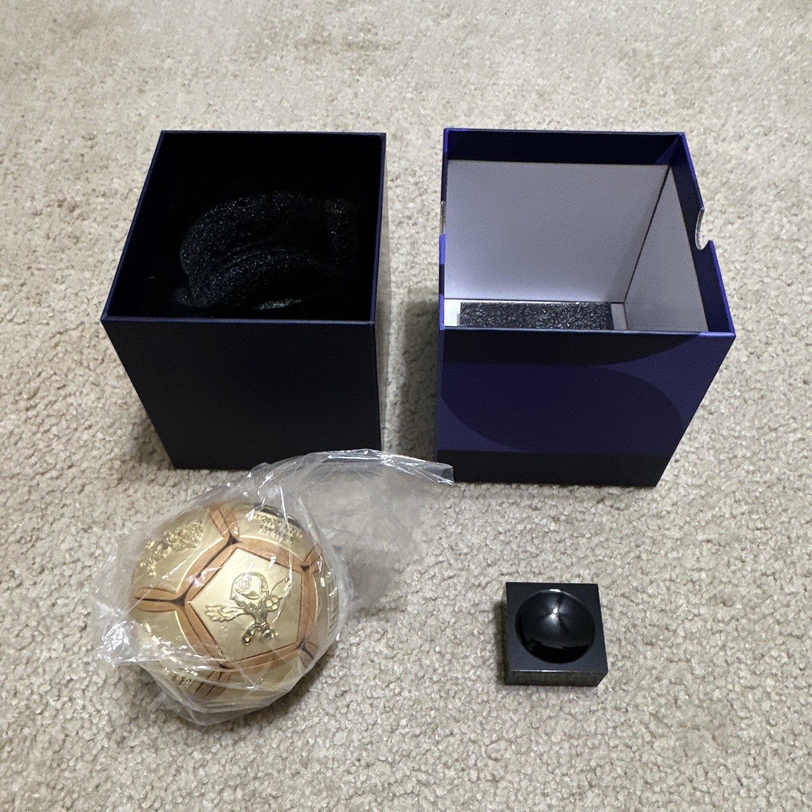 Official FIFA World Cup 2026 Gold Magnetic Puzzle Ball w/ Stand & Box Rare Official FIFA World Cup 2026 Gold Magnetic Puzzle Ball w/ Stand & Box Rare