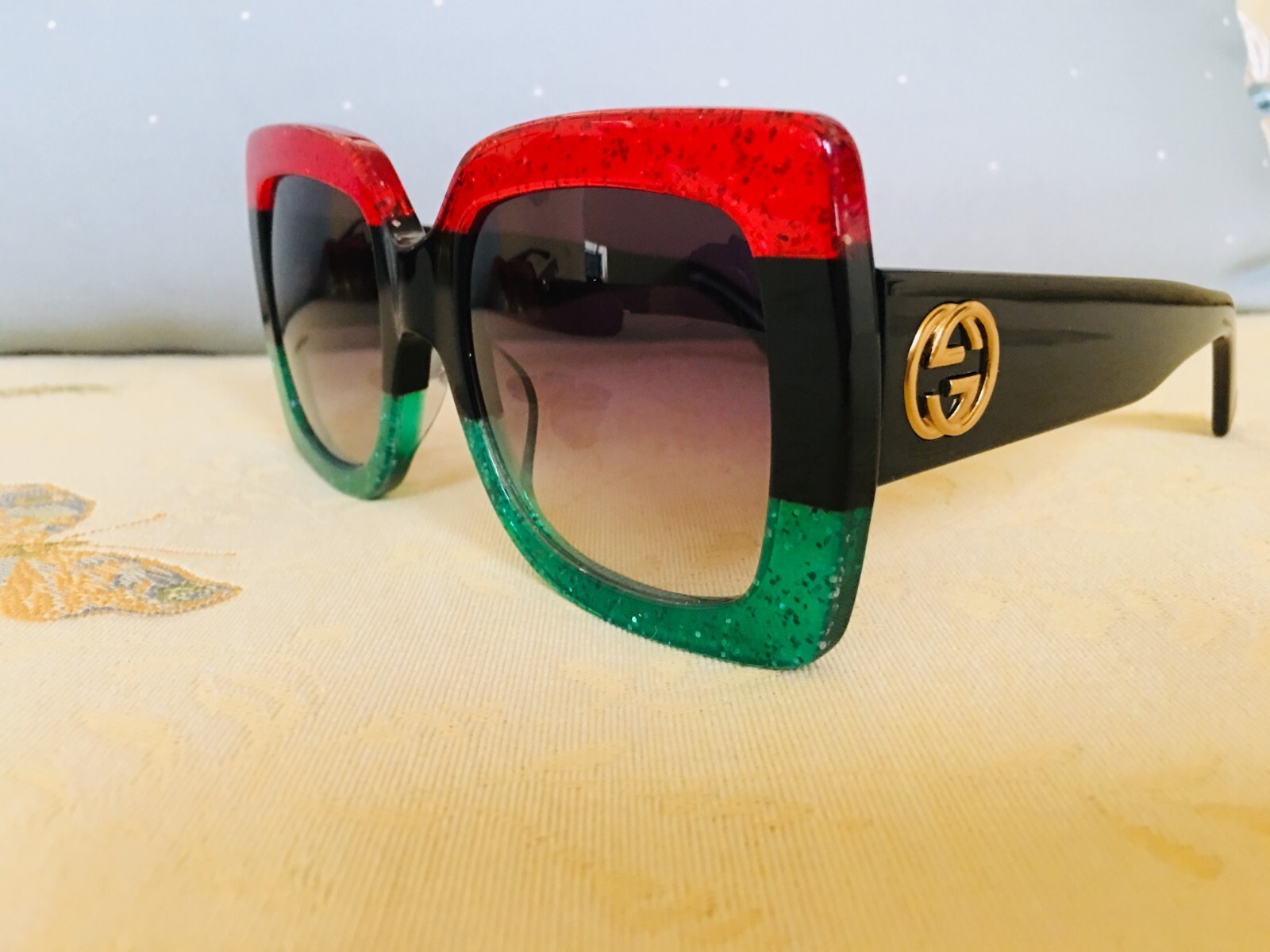 Authentic New Gucci GG0083s Women Oversized Square Sunglasses Grey Lens Authentic New Gucci GG0083s Women Oversized Square Sunglasses Grey Lens