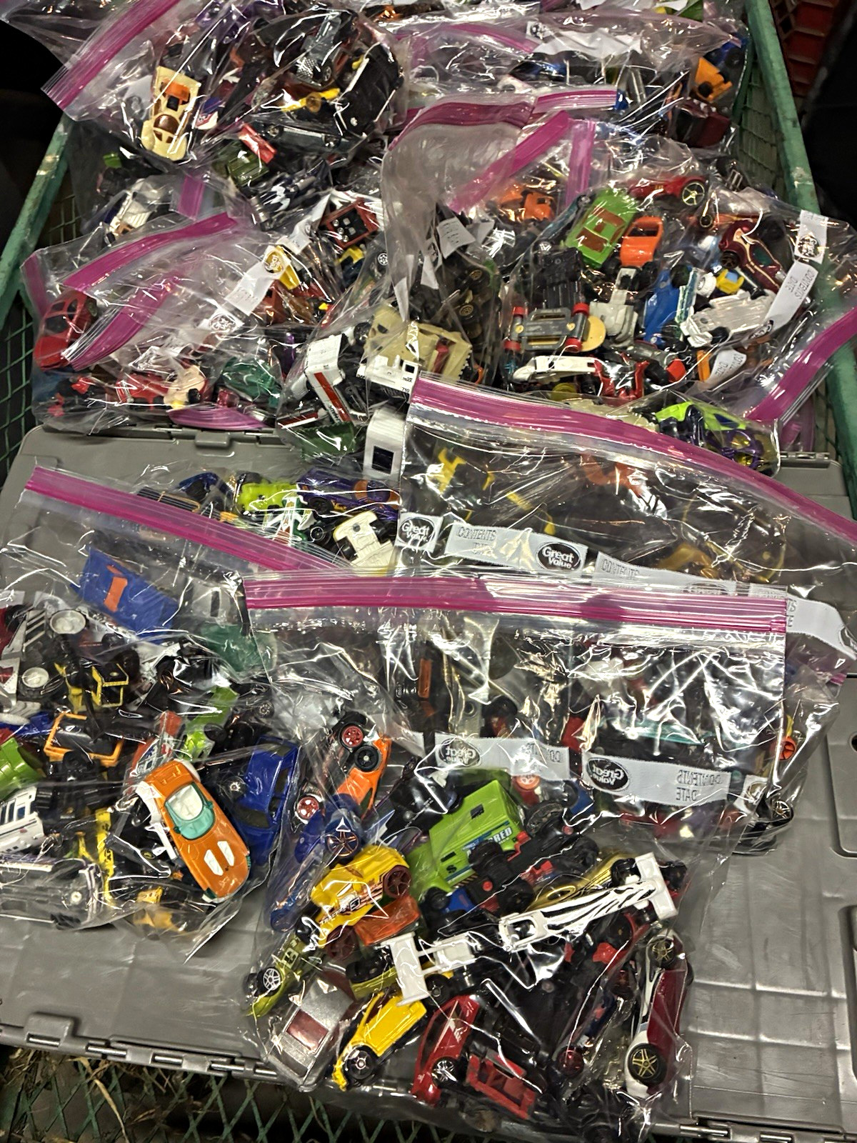 Hot Wheels Matchbox Bulk Toy Car Lot - Grab Bag of 25 Loose Diecast Cars