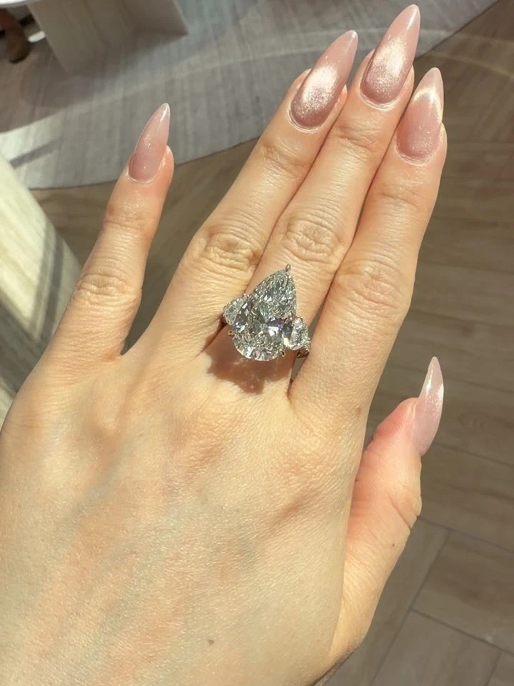 Elegant 6.40Ct Pear Lab Grown Engagement Diamond  Ring Solid 14K White Gold