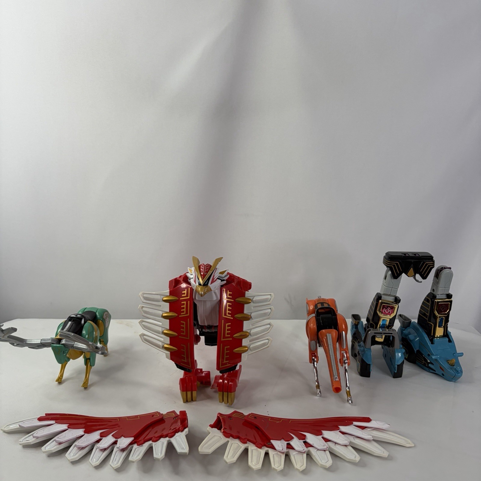 Bandai Power Rangers Wild Force Deluxe DX Isis Megazord (Gao Icarus) DAMAGED Bandai Power Rangers Wild Force Deluxe DX Isis Megazord (Gao Icarus) DAMAGED