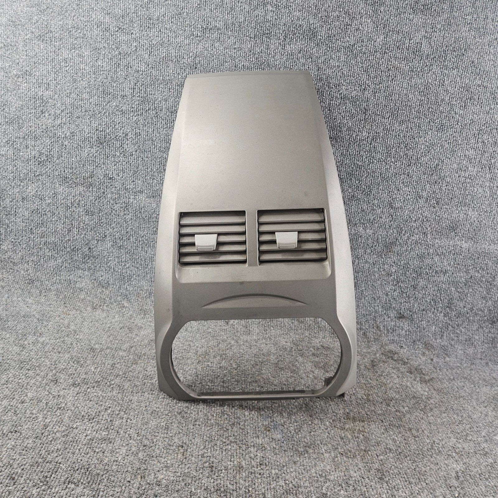 2002-2004 Nissan Altima Center Dash Radio Vent Trim Bezel Grey Vents