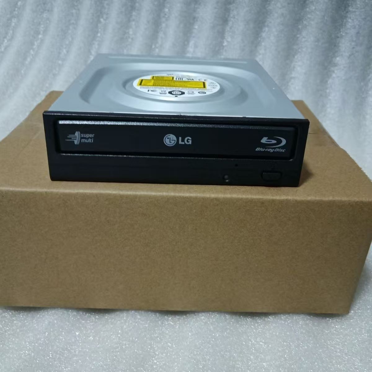 compatible LG UH12NS30 SATA 12x Super Multi Blue Ray w/3d Playback&M-DISC BD-ROM