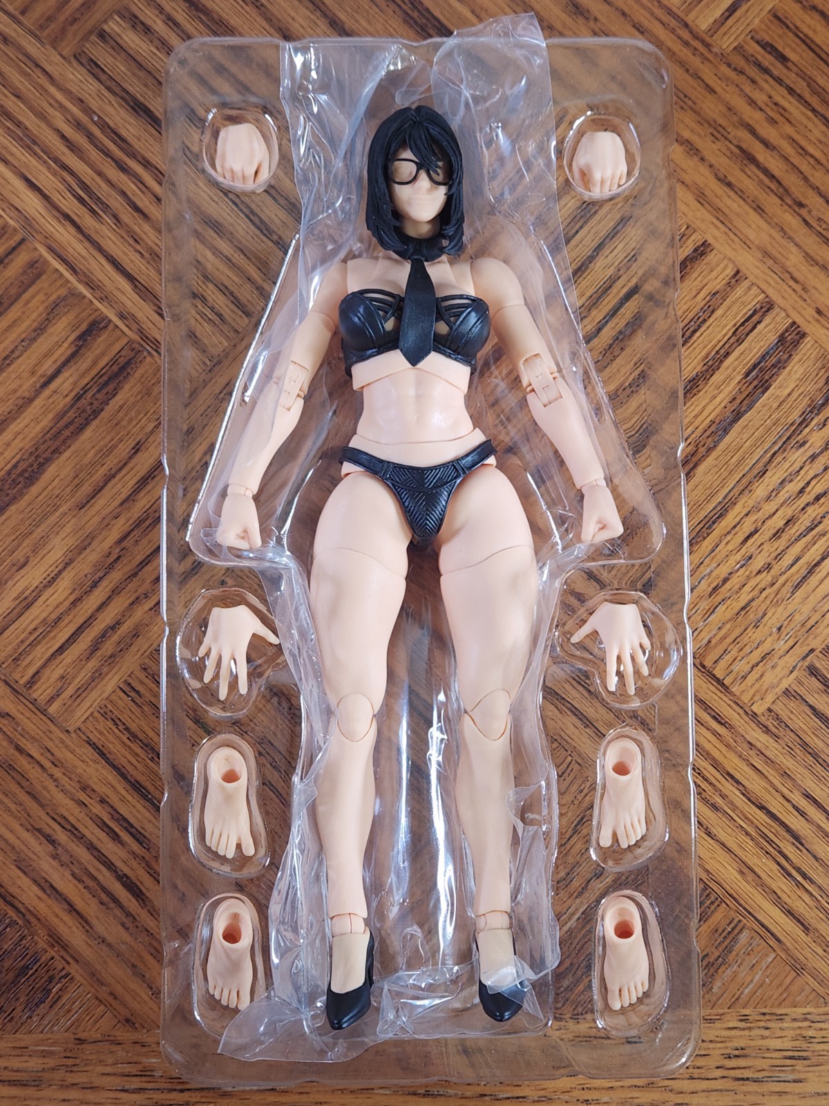 Fury Toys 1/12 HANA Articulated Female Body Yellow Skin