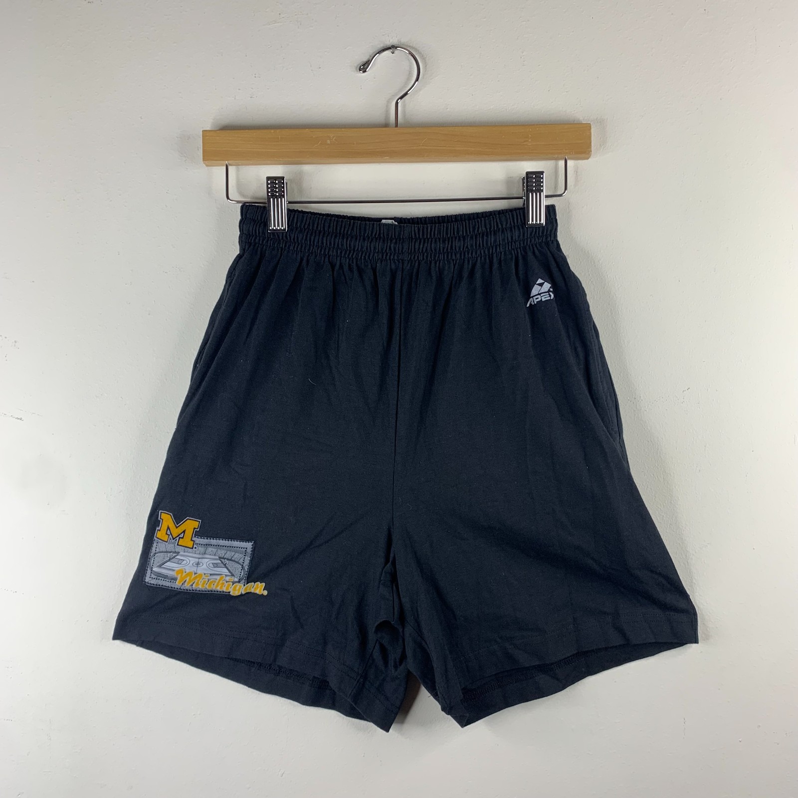 Vintage Apex One Michigan Wolverines Shorts Mens Small NCAA Football Vintage Apex One Michigan Wolverines Shorts Mens Small NCAA Football