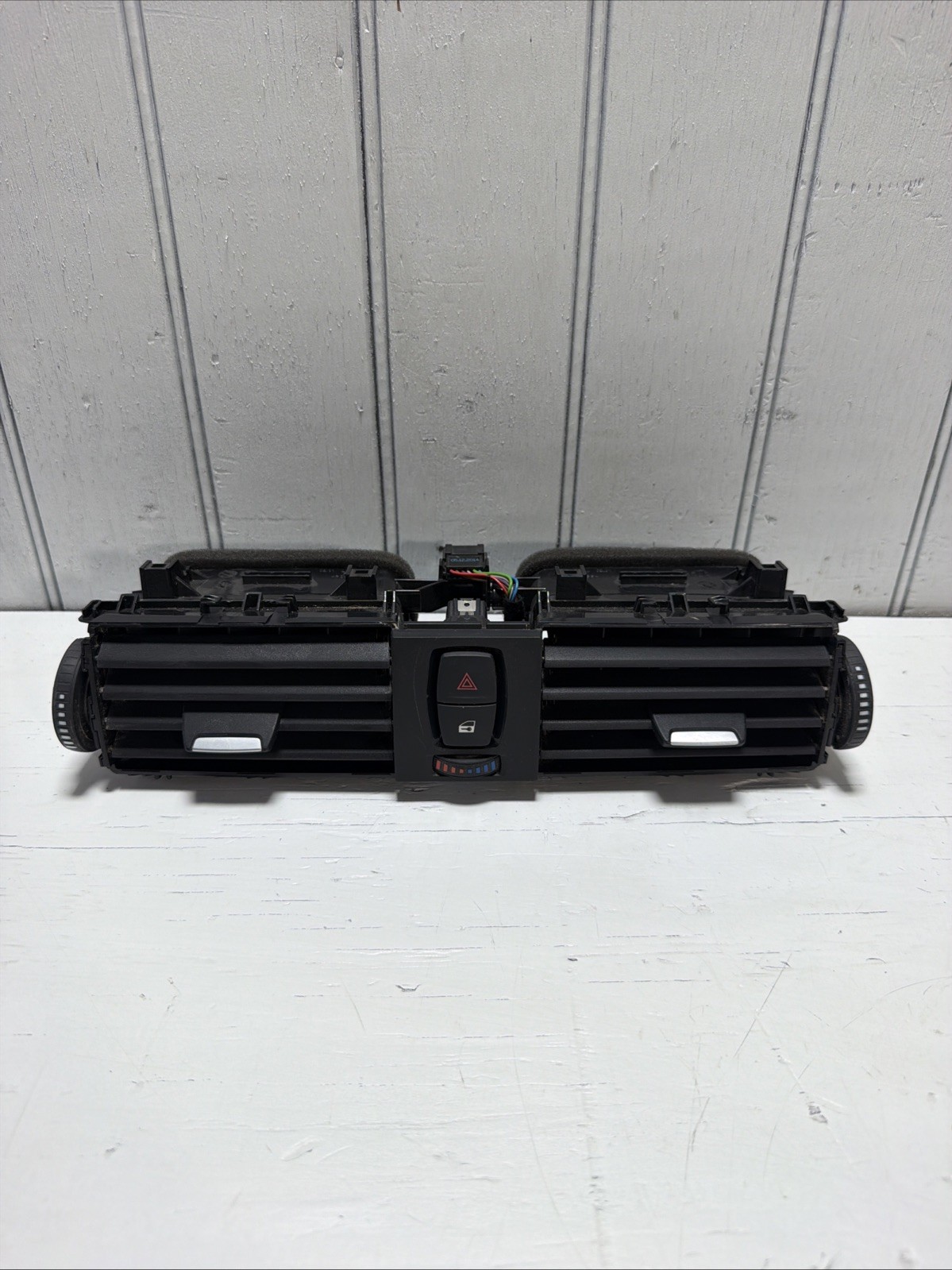 12-21 BMW F22 F30 F32 F33 F36 F87 F80 Front Center A/C Air Vent Grille