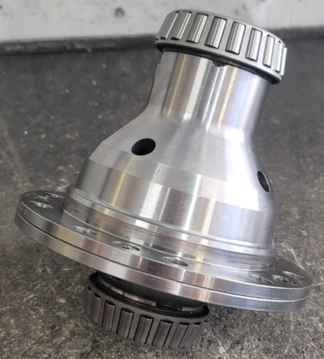 USED/PARTS - Yukon Gear and Axle Grizzly Locker Ford 9 Inch- 35 Spline- YGLF9-35 USED/PARTS - Yukon Gear and Axle Grizzly Locker Ford 9 Inch- 35 Spline- YGLF9-35
