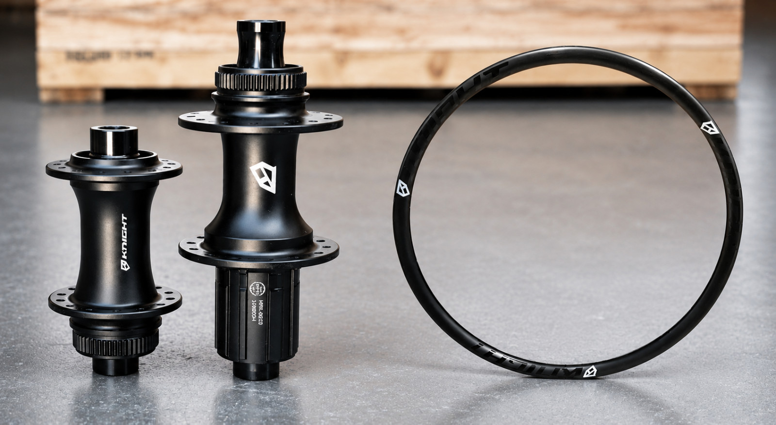 KNIGHT GRAVEL 700c 25 TLA ALLOY 28H TUBELESS DISC RIMSET / HUBS HG /XDR