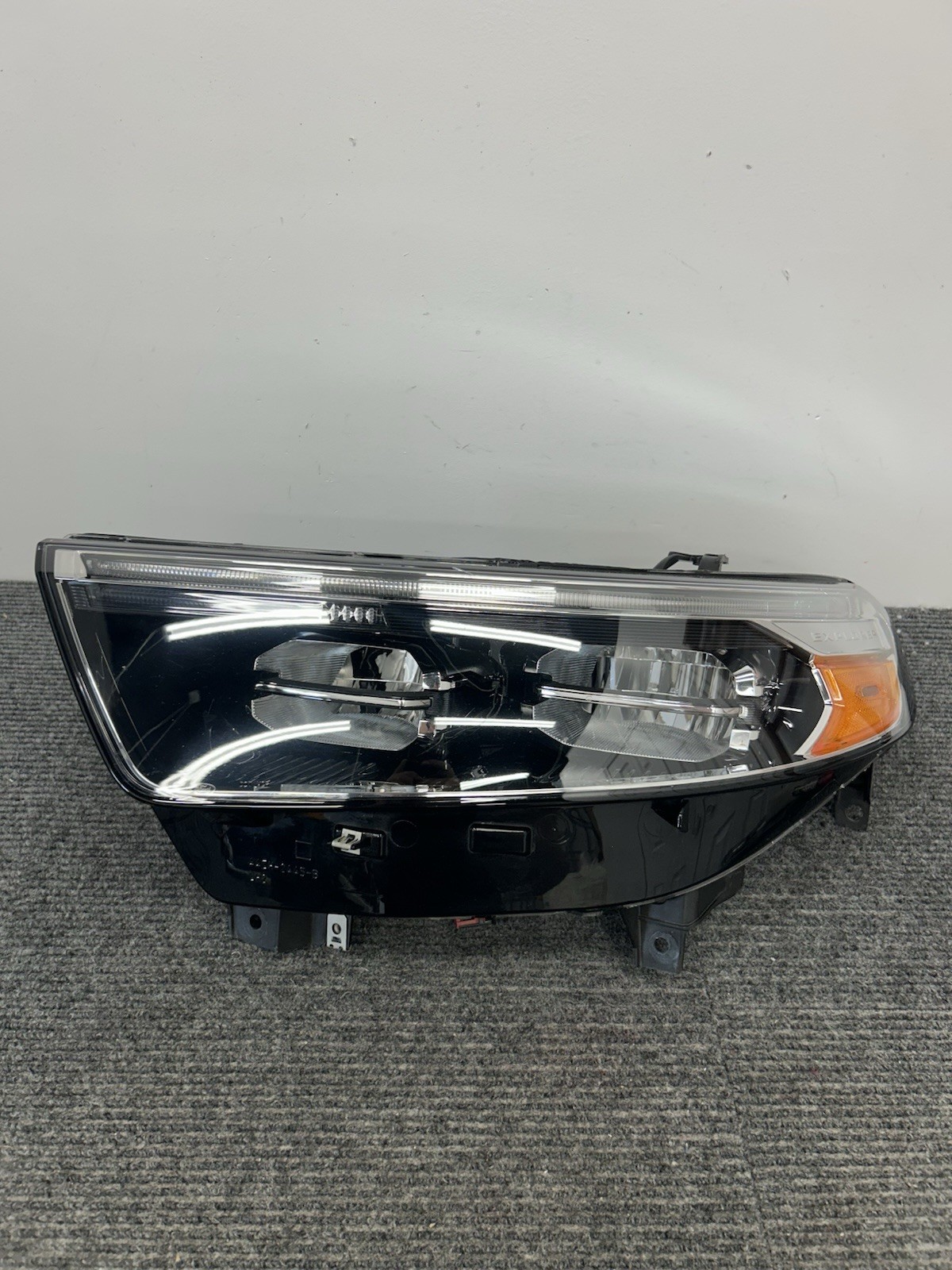 OEM 2020 - 2024 Ford Explorer FULL LED “MID” Headlight (Left/Driver) ALL TABS