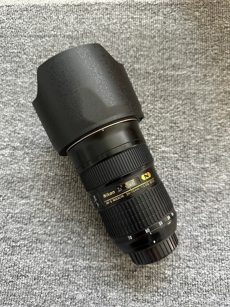 Nikon AF-S NIKKOR 24-70mm f/2.8G ED Zoom Lens for Nikon F-Mount Camera 98% New