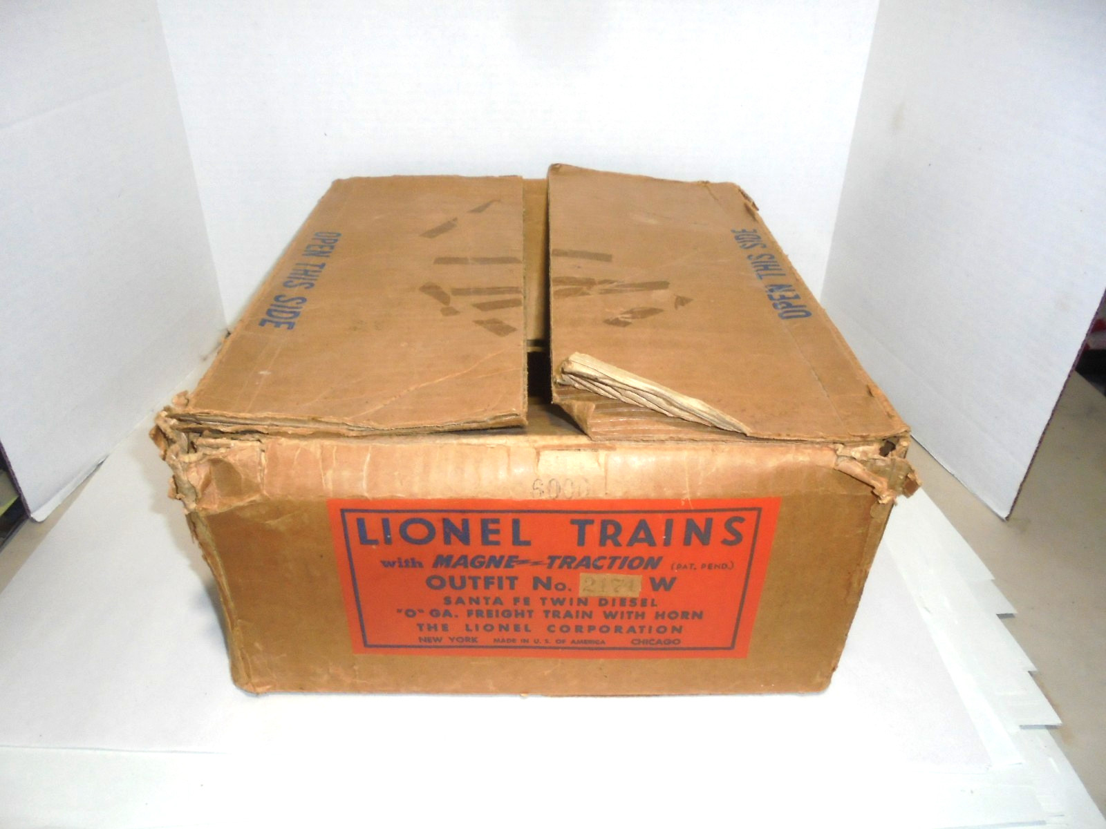 LIONEL UNIQUE SET BOX FOR SANTA FE DIESEL ENGINE SET 1950 POST WAR LIONEL UNIQUE SET BOX FOR SANTA FE DIESEL ENGINE SET 1950 POST WAR
