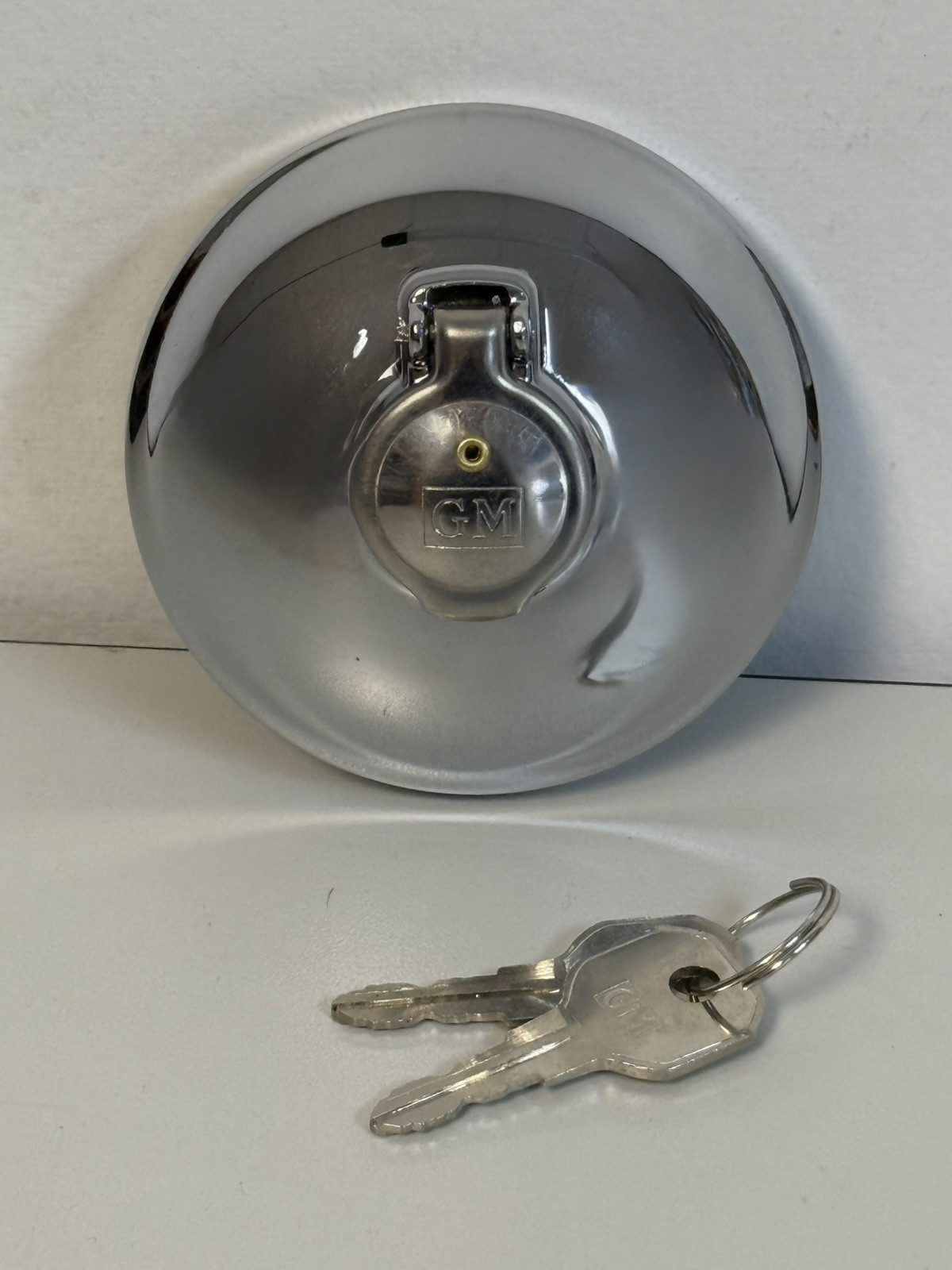 1937-1948 Buick Locking Gas Cap With Keys.