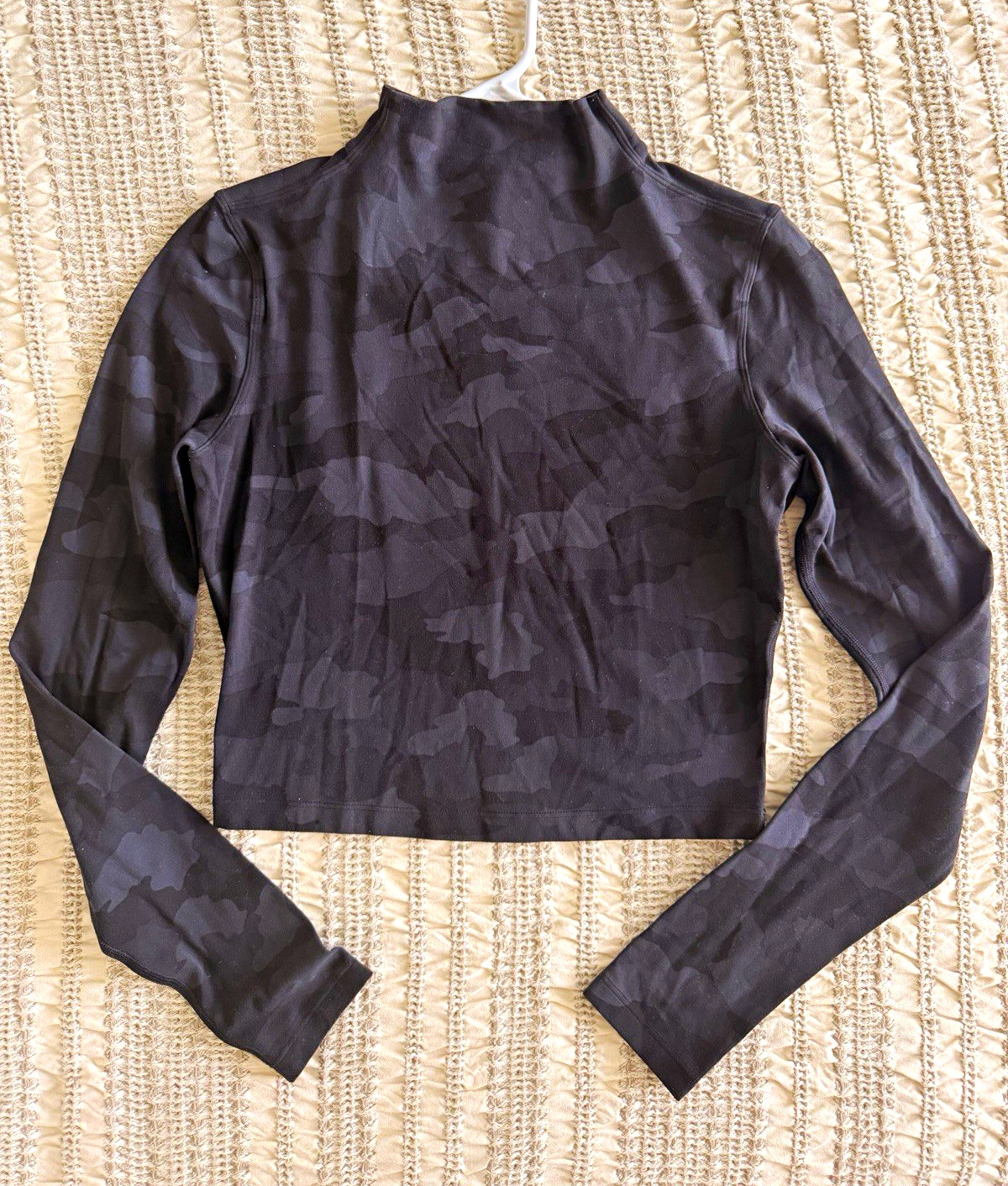 lululemon athletica Women Cropped Mock Neck Long Sleeve Camo Top 6