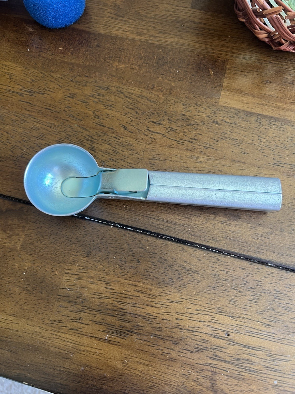Vintage 1954 Arnold C Eichin Aluminum Ice Cream Scoop Push Lever Pat 2756698 USA