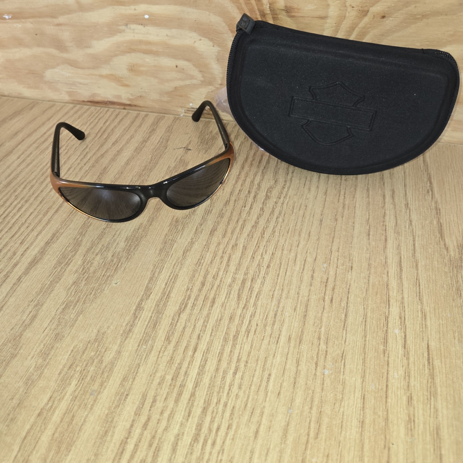 VINTAGE HARLEY DAVIDSON SUNGLASSES Wrap Around FLAME FRAME CASE Xtra Lenses Euc VINTAGE HARLEY DAVIDSON SUNGLASSES Wrap Around FLAME FRAME CASE Xtra Lenses Euc