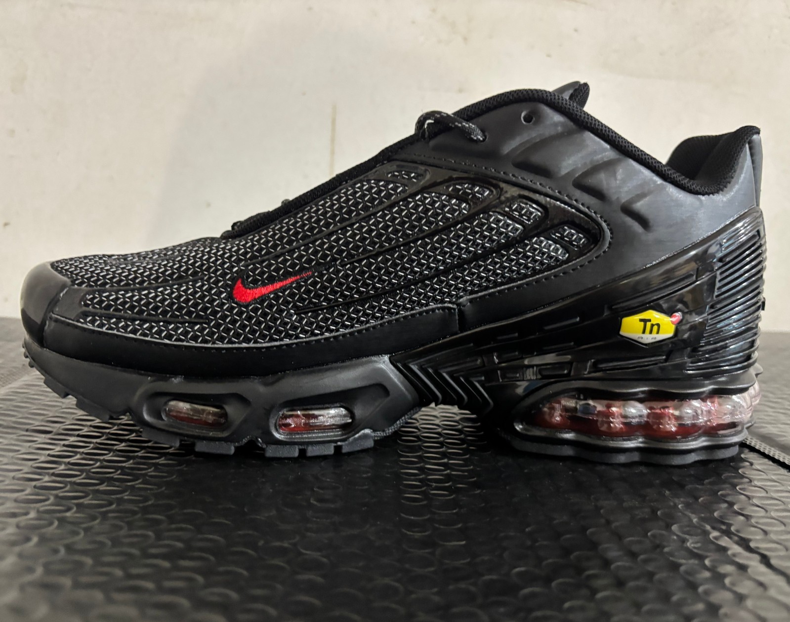 Nike Air Max TN Plus 3 Men Shoe Running Sneaker Trainer US 10 No Box