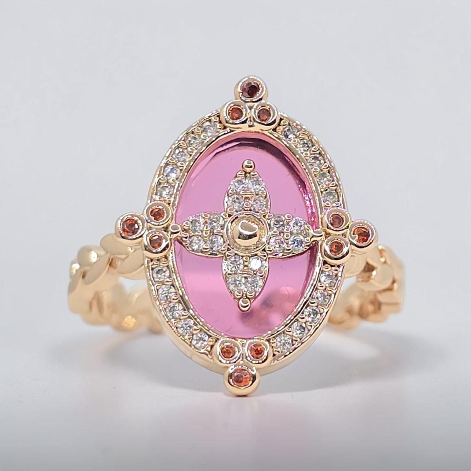 Bomb Party Cranberry Hand Cut Glass with Cubic Zirconia ring Size 9 Women Bomb Party Cranberry Hand Cut Glass with Cubic Zirconia ring Size 9 Women