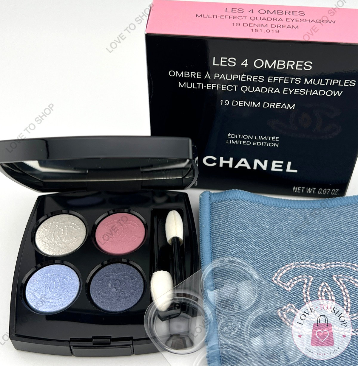 CHANEL Les 4 Ombres Eyeshadow Quad Palette in 19 DENIM DREAM - DENIM COLLECTION CHANEL Les 4 Ombres Eyeshadow Quad Palette in 19 DENIM DREAM - DENIM COLLECTION