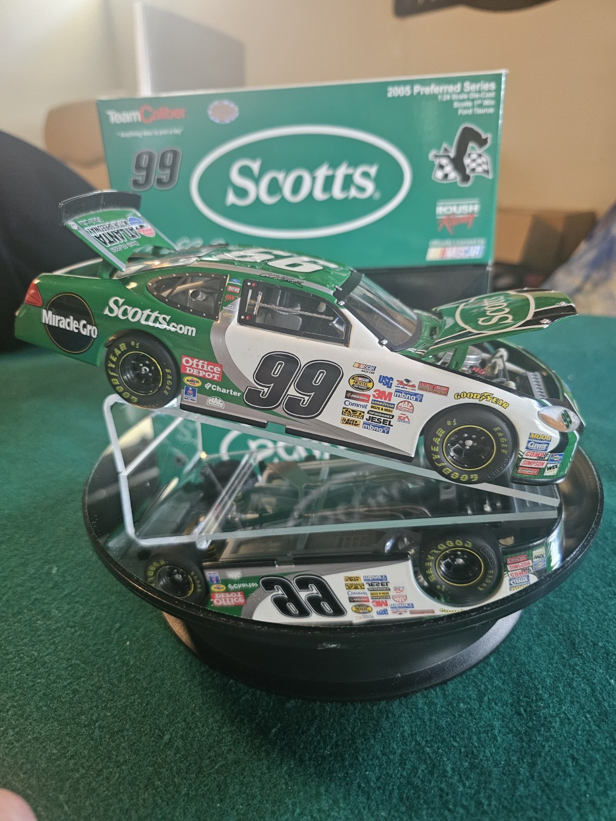 Carl Edwards 2005 Team Caliber Preferred Sries Scotts 1st Win 1:24 Scale Diecast Carl Edwards 2005 Team Caliber Preferred Sries Scotts 1st Win 1:24 Scale Diecast
