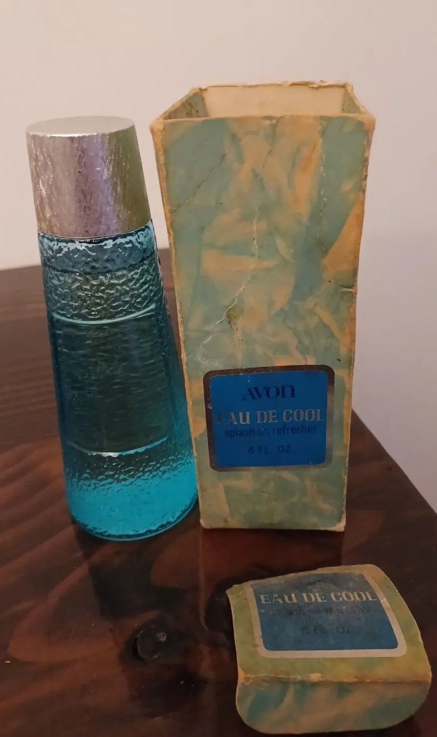 Vintage Avon Eau de Cool 6 oz Bottle Full with Original box Retro