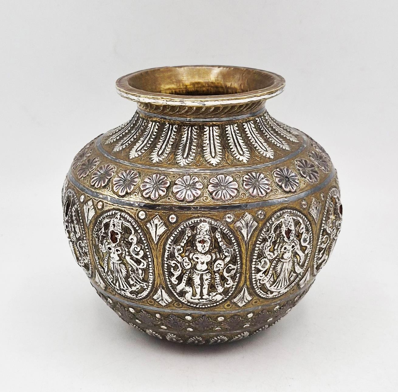 FINE 19TH CENTURY INDIAN TANJORE SILVER & COPPER INLAID BRASS LOTA VASE