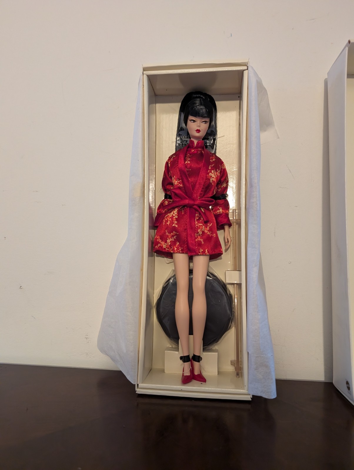 Barbie Silkstone 2004 Gold Label Chinoiserie Red Moon - B3431