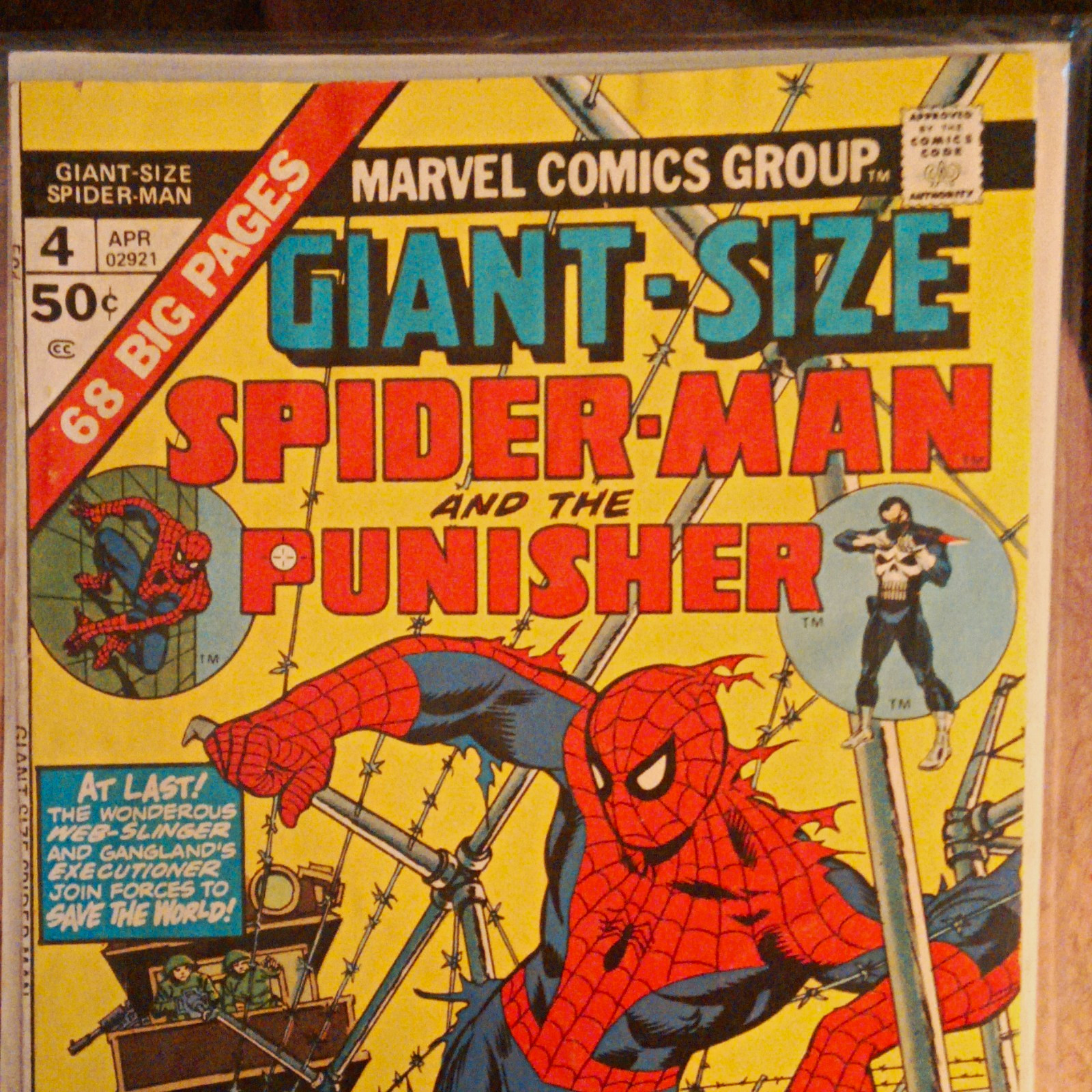 Marvel Comics Giant-Size Spider-Man #4 1974 Single Issue Spider-Man Punisher Marvel Comics Giant-Size Spider-Man #4 1974 Single Issue Spider-Man Punisher