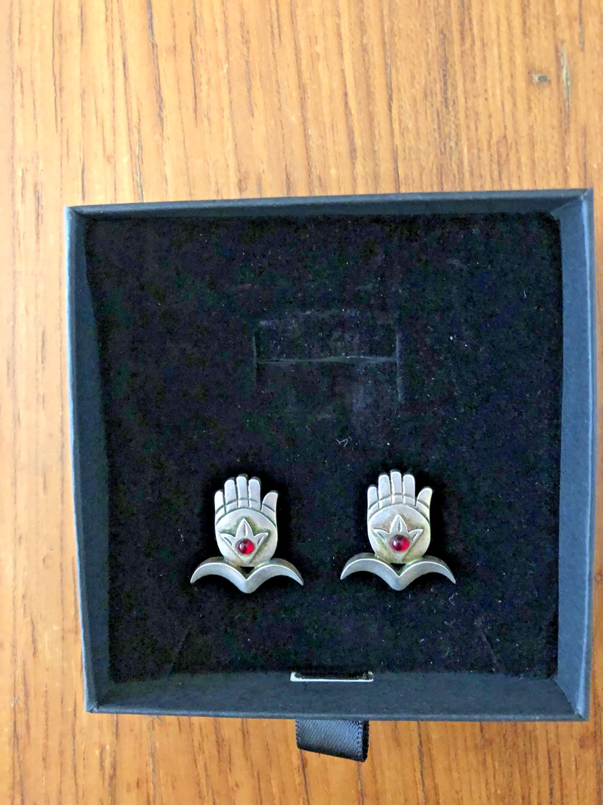 Vintage Wright & Teague silver studs (approx. 1988) Vintage Wright & Teague silver studs (approx. 1988)