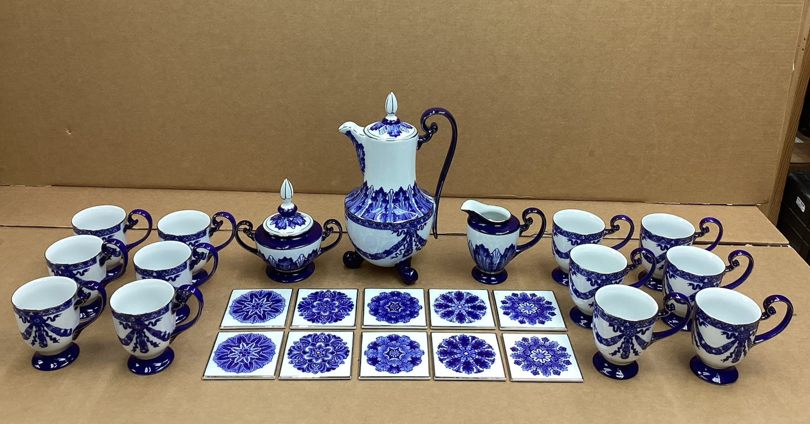 Bombay Company Arabesque Blue & White 24 PCS SET