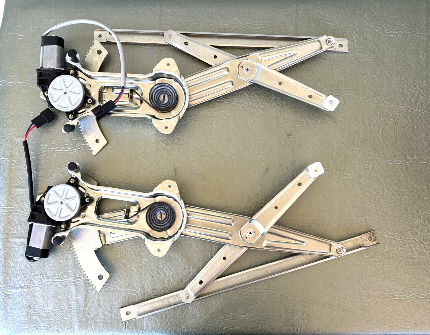 1994-2004 Ford Mustang Regulators for Power Windows Aftermarket #8030