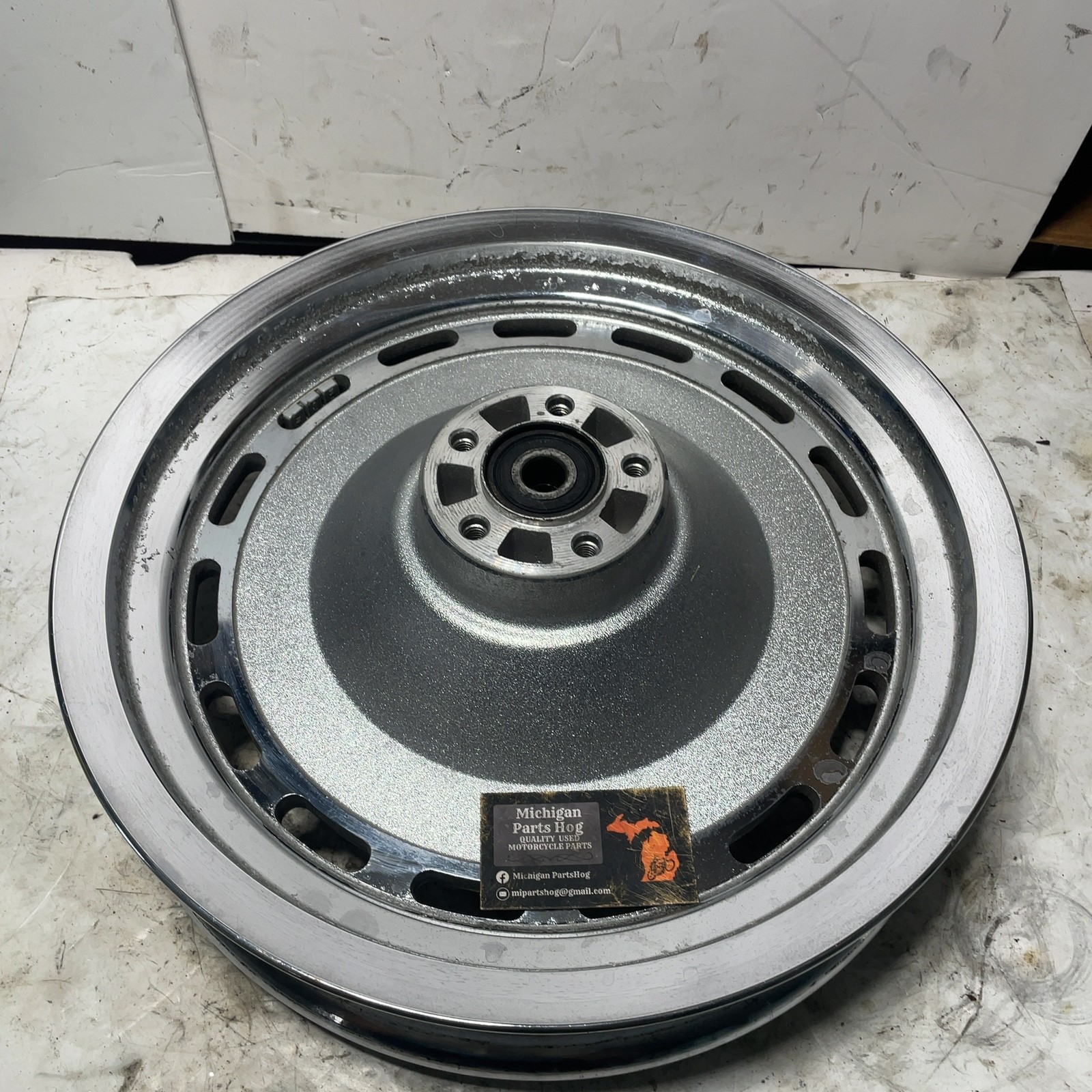 00-05 Harley Sportster XL Custom OEM Chrome Slotted Rear Wheel 16x3 Flaking