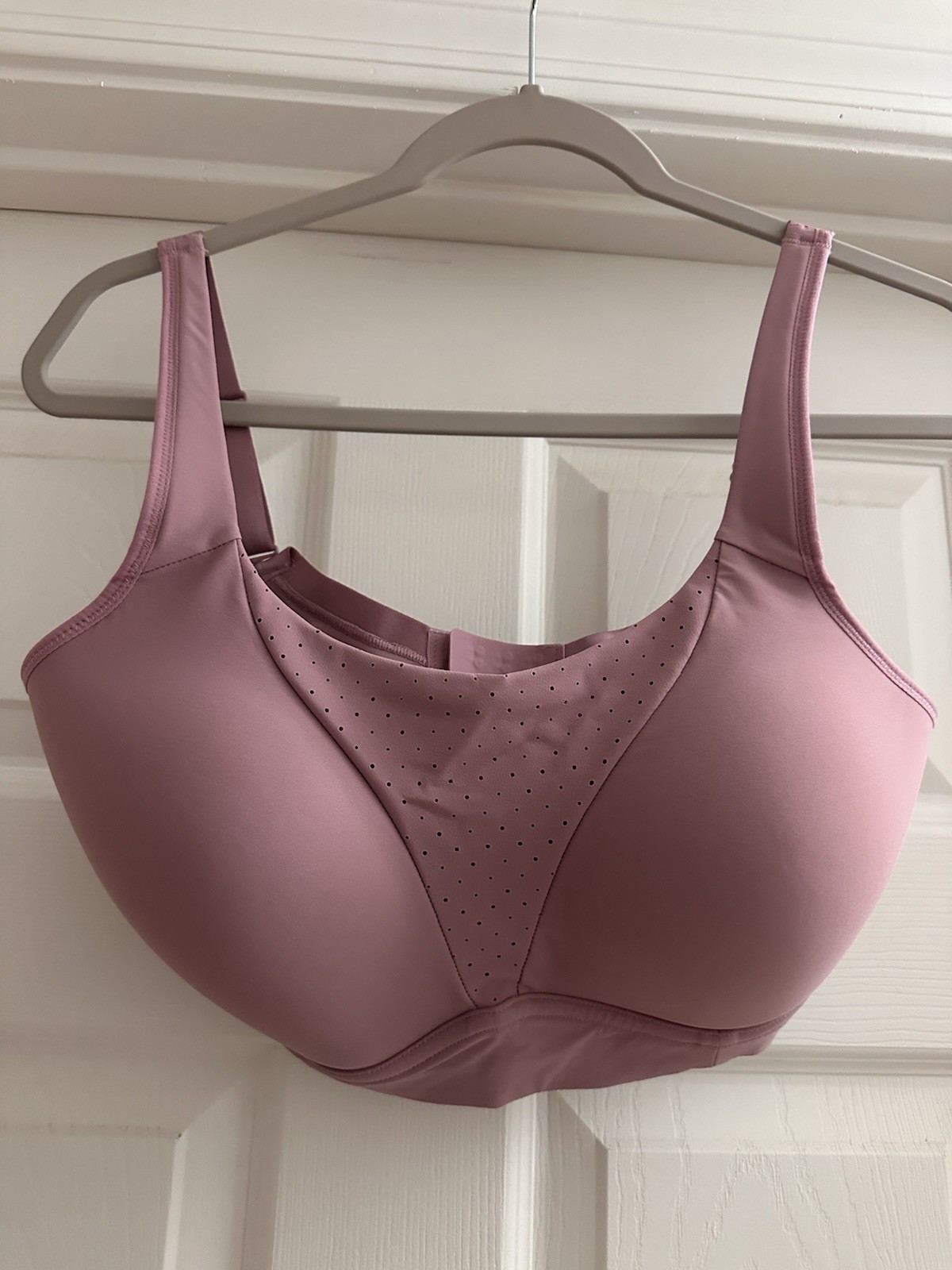 Lululemon Run Times Bra - 34E -Never Worn Lululemon Run Times Bra - 34E -Never Worn