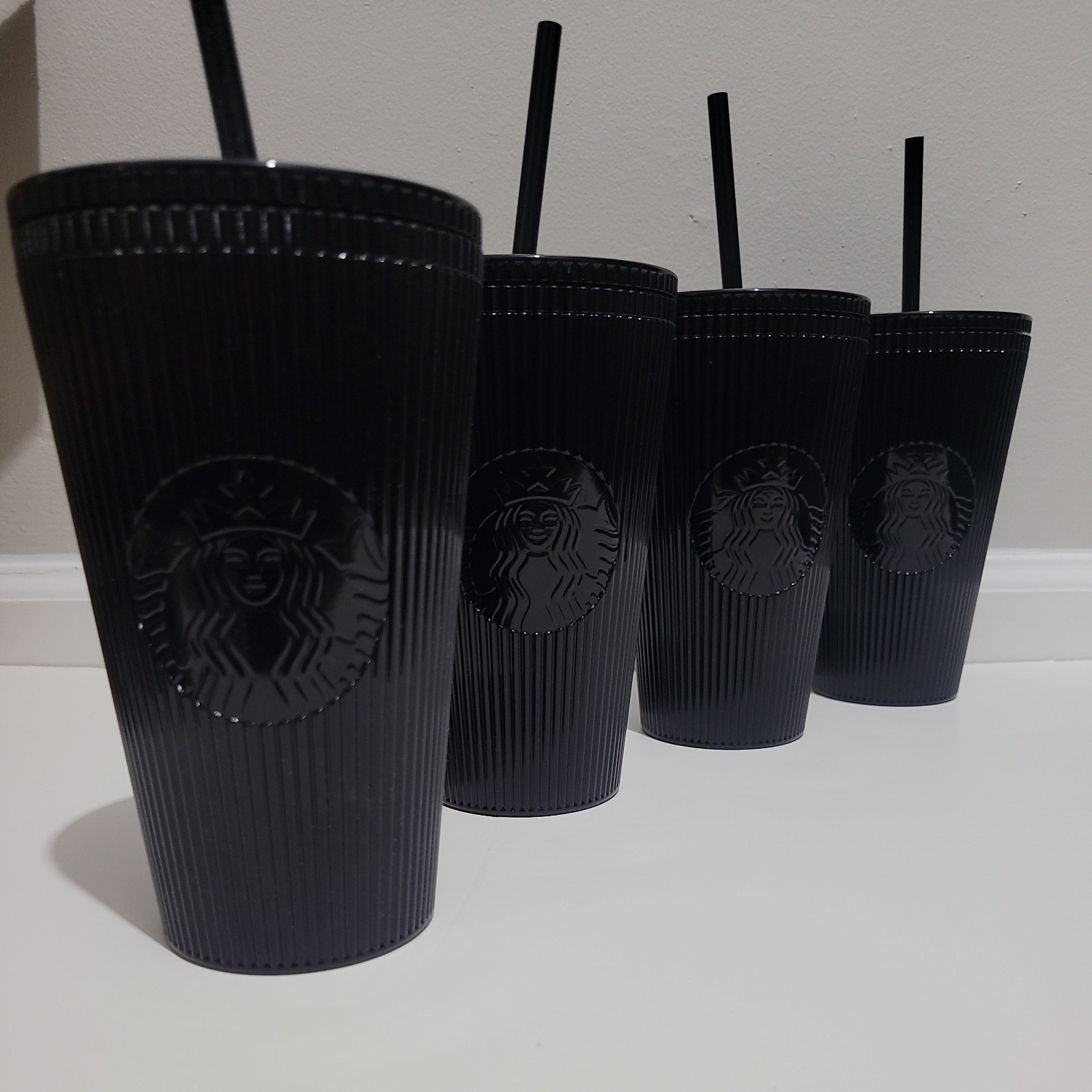 Set of 4 Starbucks 2024 Black Pleated Metallic Core Tumbler 16oz Venti Cold Cup