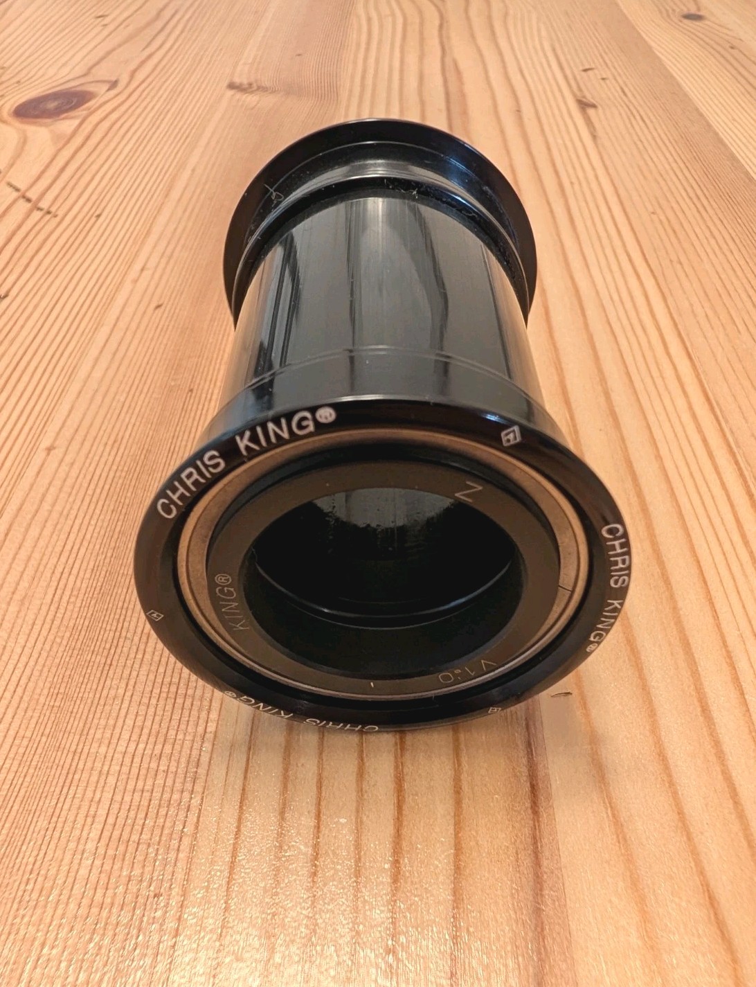 Chris King Press Fit 30 Bottom Bracket Black Chris King Press Fit 30 Bottom Bracket Black