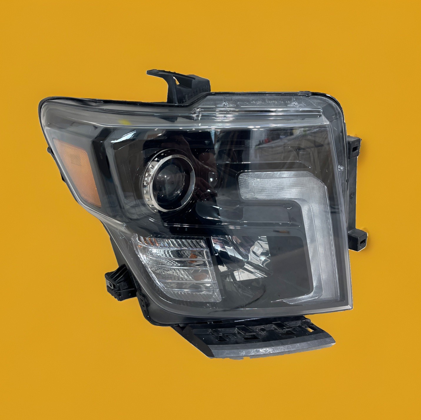 OEM 2017 2018 2019 Nissan Titan Right Passenger Headlight LED Black Bezel OEM 2017 2018 2019 Nissan Titan Right Passenger Headlight LED Black Bezel