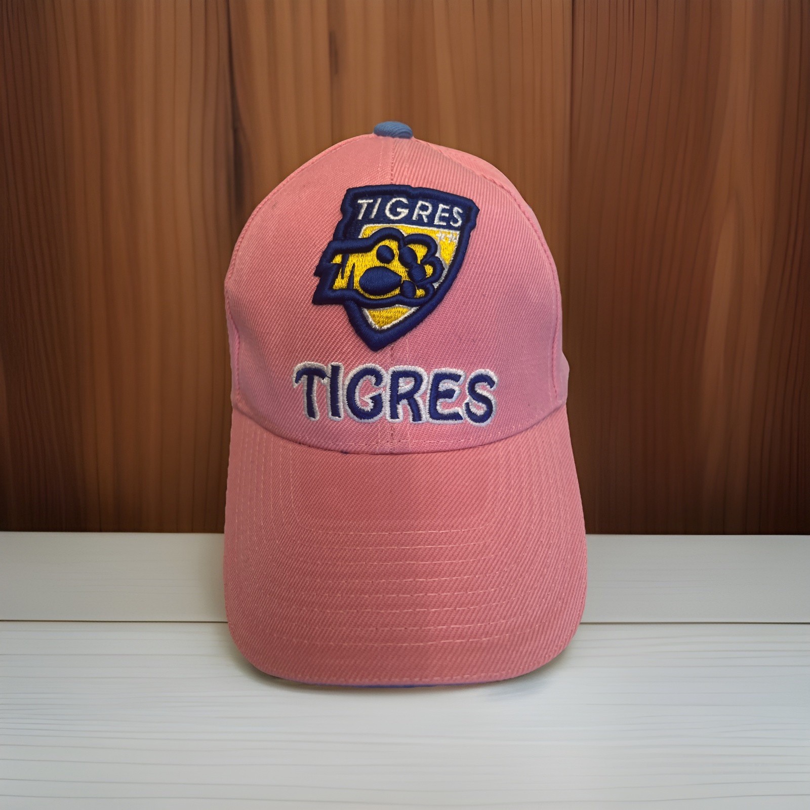 Vintage Tigres Universidad Autónoma de Nuevo León UANL Pink Hat Sandwich Bill