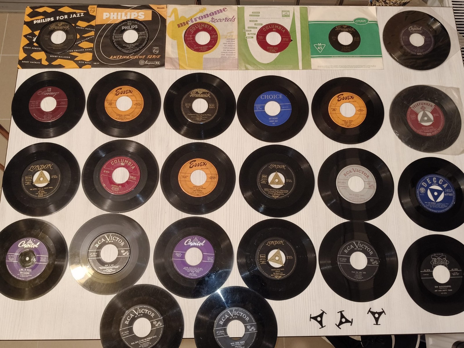 Lot of 26 vinyl records 7\ Lot of 26 vinyl records 7\