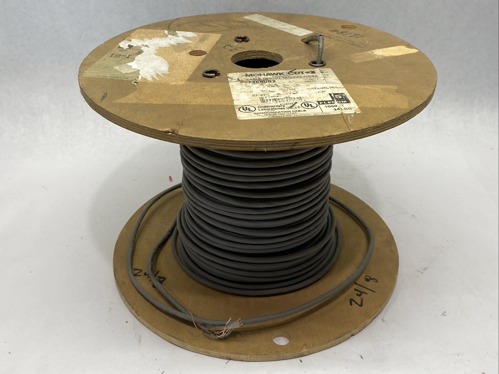 Mohawk CDT M55082 Ethernet Cable Cat5E FT6 Plenum Gray 4PR/ 24AWG 60FT Spool
