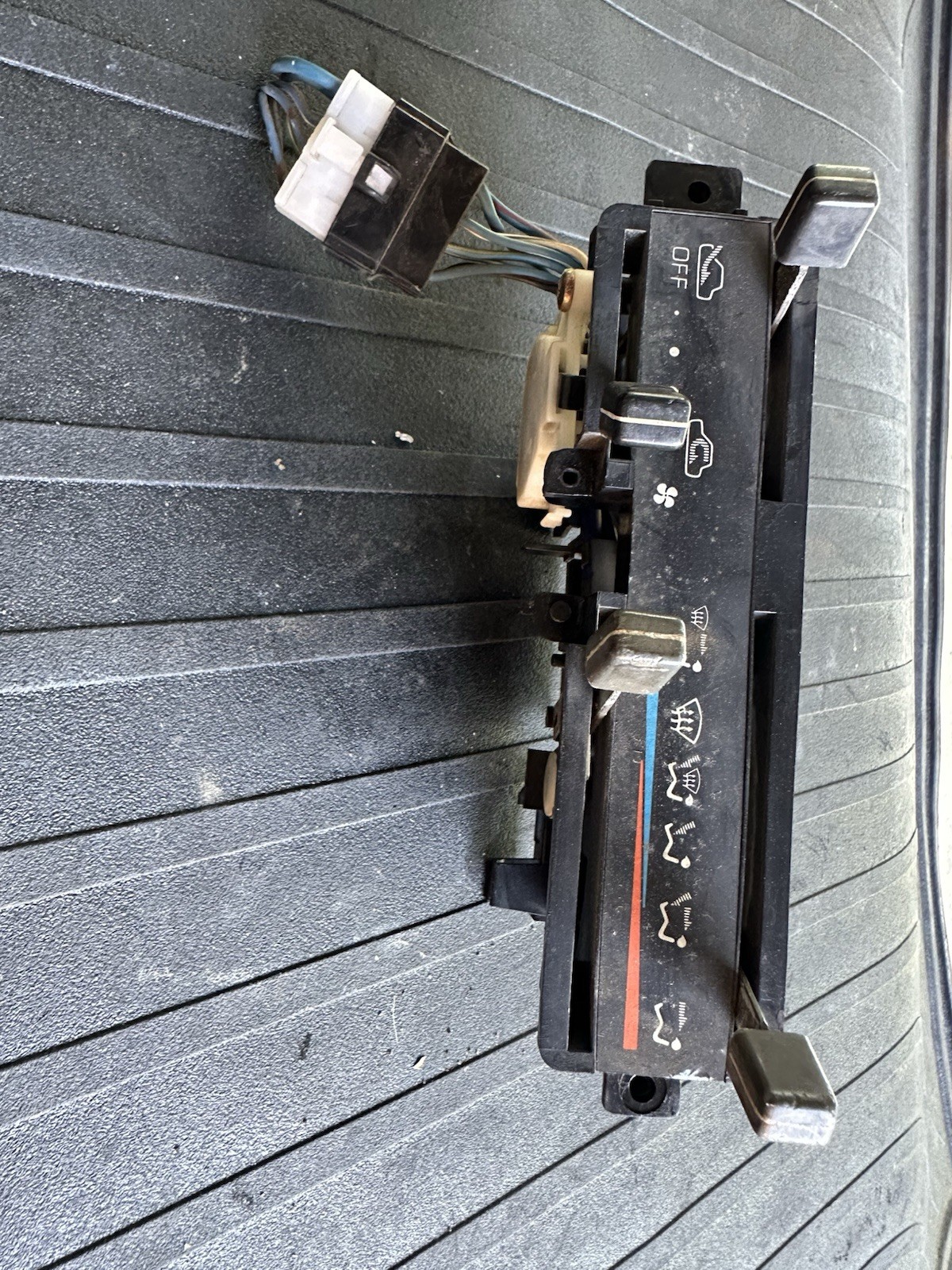 1987-1996 Mitsubishi Mighty Max Dodge RAM 50 AC Climate Control Switch