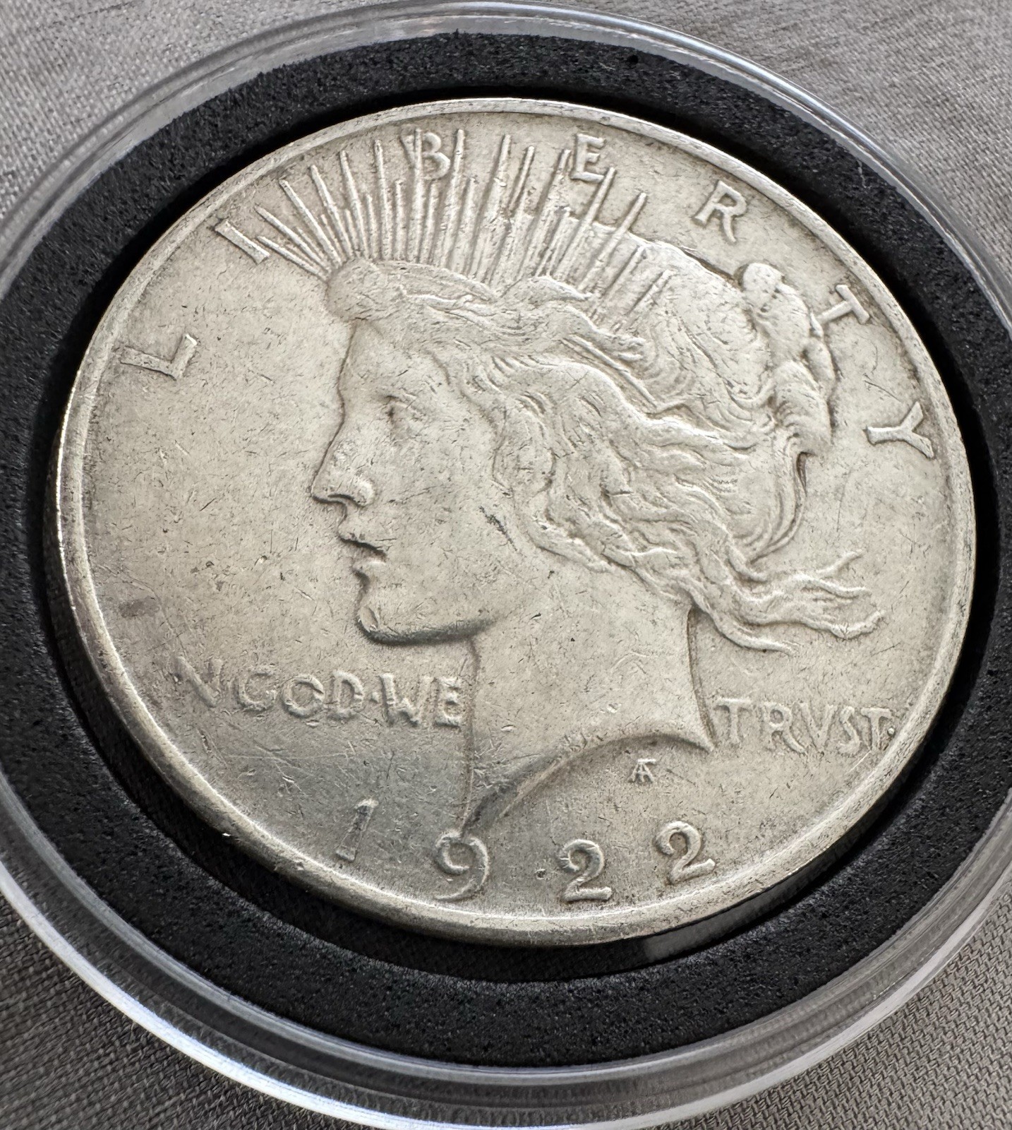 1922 P US Peace Dollar, 90% SILVER, Fast Shipping