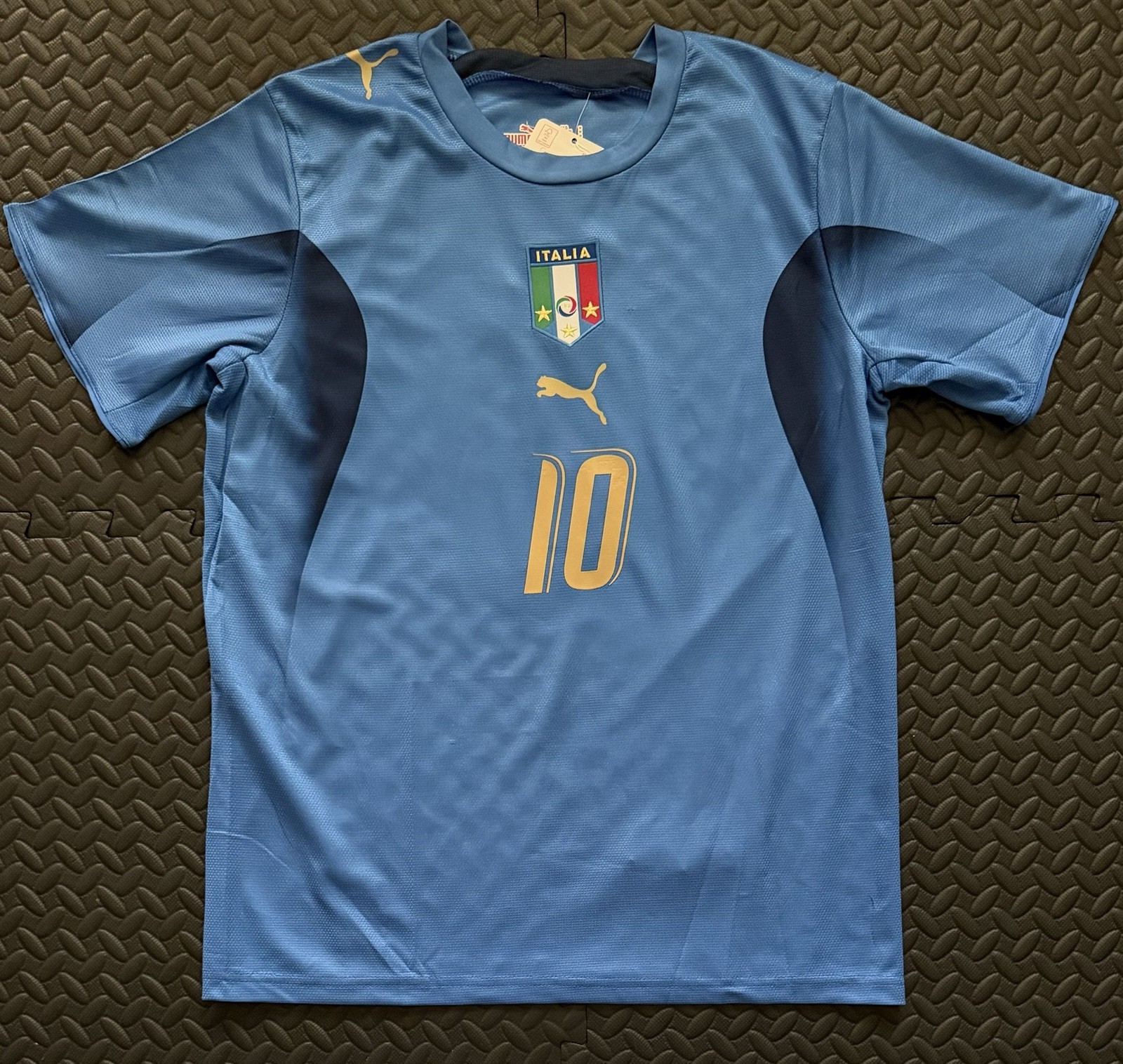 Totti Italy Home Retro Jersey Size XL #10 World Cup 2006 Vintage Football Shirt