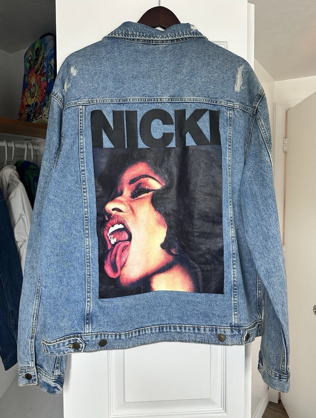NICKI MINAJ *RARE* H&M 2012 Graphic Denim Jacket, Light Blue, Size XL NICKI MINAJ *RARE* H&M 2012 Graphic Denim Jacket, Light Blue, Size XL